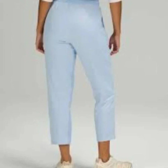 Lululemon Beyond the  Studio Crop Blue Linen Swift Fabric 8 - Picture 3 of 15